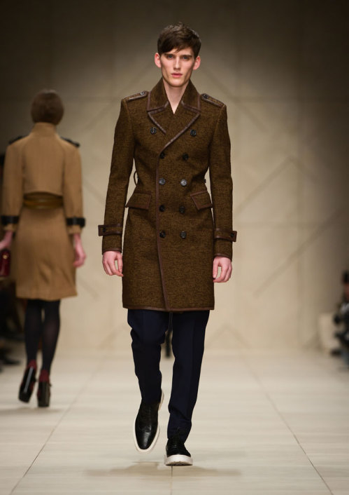You Don’t Own Me – Burberry Prorsum AW 2011, London FW – STYLECLICKER